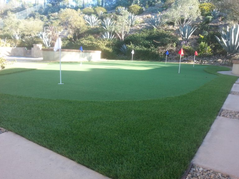 golf-putting-green-for-backyard-san-diego-synthetic-grass-san-diego